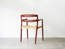画像をギャラリービューアに読み込む, Ejner Larsen Aksel Bender Madsen Willy Beck アイナー ラーセン アクセル ベンダー マッセン ヴィリーベック 籐編み チークアームチェアの背面
