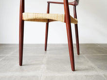 画像をギャラリービューアに読み込む, Ejner Larsen Aksel Bender Madsen Willy Beck アイナー ラーセン アクセル ベンダー マッセン ヴィリーベック 籐編み チークアームチェアの脚
