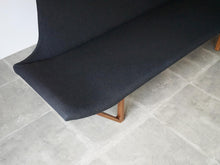 画像をギャラリービューアに読み込む, Tove Edvard Kindt Larsen Brdr Petersen Pagode トーベ エドワード キンドラーセン パゴダ 北欧ヴィンテージ 黒ウール ソファの座面
