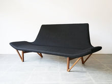 画像をギャラリービューアに読み込む, Tove Edvard Kindt Larsen Brdr Petersen Pagode トーベ エドワード キンドラーセン パゴダ 北欧ヴィンテージ 黒ウール ソファ
