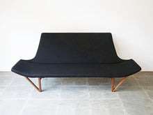 画像をギャラリービューアに読み込む, Tove Edvard Kindt Larsen Brdr Petersen Pagode トーベ エドワード キンドラーセン パゴダ 北欧ヴィンテージ 黒ウール ソファ
