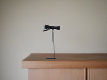 画像をギャラリービューアに読み込む, Line Composition Kondoオリジナル Atelier27製 スチール製 幾何学的な構成のオブジェ
