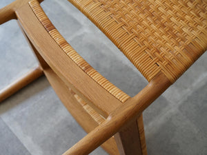 ハンスJウェグナー 籐の椅子 HansJWgner JH504 Chair 椅子の背面のフレームにシミ