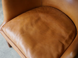 アルネ・ヴォッダーの革張りのイージーチェア Arne Vodder Arm chair upholstered with leather Ivan Schlechter レザーの一人がけ椅子のクッション