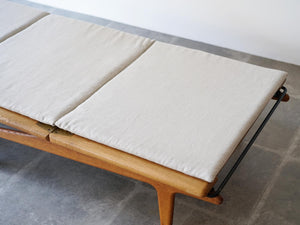 ハンスJウェグナー デイベッド 寝椅子 Getama製 ヴィンテージ Hans J Wegner GE1 Daybed ベッドの枕元