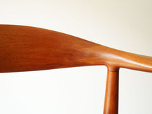 画像をギャラリービューアに読み込む, Hans J Wegner Johannes Hansen JH501 ハンス ウェグナー ザチェア ヨハネスハンセン 籐 チーク材 アームチェアのフィンガージョイント
