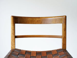 マグナス・ステフェンセンのレザー編みのチェア Magnus L Stephensen Chair  by Søren Willadsen 北欧ヴィンテージの椅子の背もたれ 美しい木目