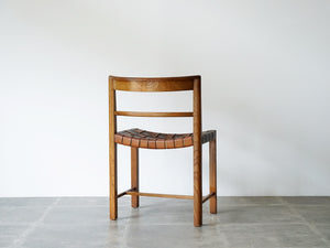 マグナス・ステフェンセンのレザー編みのチェア Magnus L Stephensen Chair  by Søren Willadsen 北欧ヴィンテージの椅子の背面から