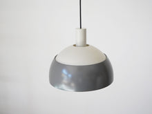画像をギャラリービューアに読み込む, Finn Juhl Lyfa Two-tone pendant lightフィンユール リーファ グレーのツートンカラー 吊り下げ照明 北欧デザイン  ペンダントライト

