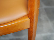 画像をギャラリービューアに読み込む, Hans J. Wegner JH503 “The Chair”

