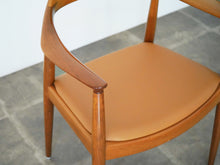 画像をギャラリービューアに読み込む, Hans J Wegner  JH503 Johannes Hansen ハンスJウェグナ ザチェア マホガニー レザー 北欧ヴィンテージ チェアの肘掛け
