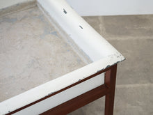 画像をギャラリービューアに読み込む, Danish Design Planter Cuban Mahogany Zinc デンマークデザイン キューバンマホガニー 亜鉛 プランター 植木鉢 1930年代  北欧ヴィンテージ家具 フラワーボウルの縁
