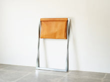 画像をギャラリービューアに読み込む, Poul Kjærholm PK91 Folding stool
