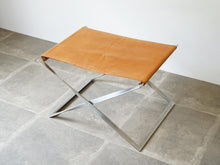 画像をギャラリービューアに読み込む, Poul Kjærholm PK91 Folding stool
