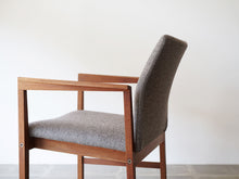 画像をギャラリービューアに読み込む, フィンユール ボヴィルケチェア Finn Juhl Bovirke arm chair フィンユールの椅子のアーム
