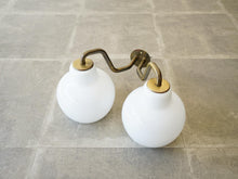 画像をギャラリービューアに読み込む, Vilhelm Lauritzen Louis Poulsen VL Bracket Lamp ヴィルヘルム ラウリッツェン ルイス ポールセン ブラケットランプオパールガラス 真鍮  ウォールランプの全体
