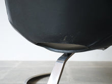 画像をギャラリービューアに読み込む, Jørgen Kastholm Preben Fabricius Scimitar Chair Ivan Schlechter ヨルゲン カストホルム プレバン ファブリシャス シミターチェア イヴァン シュレクター 革張り ラウンジチェア 背面の穴
