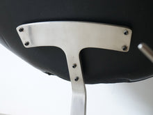 画像をギャラリービューアに読み込む, Jørgen Kastholm Preben Fabricius Scimitar Chair Ivan Schlechter ヨルゲン カストホルム プレバン ファブリシャス シミターチェア イヴァン シュレクター 革張り ラウンジチェア 座面と脚の接続部
