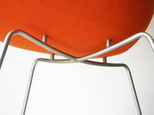 画像をギャラリービューアに読み込む, Arne Jacobsen FH3318 The Pot chair Fritz Hansen アルネ ヤコブセン フリッツハンセン製 ポットチェア オレンジ ラウンジチェア
