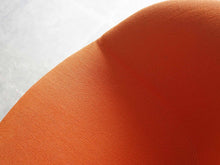 画像をギャラリービューアに読み込む, Arne Jacobsen FH3318 The Pot chair Fritz Hansen アルネ ヤコブセン フリッツハンセン製 ポットチェア オレンジ ラウンジチェア
