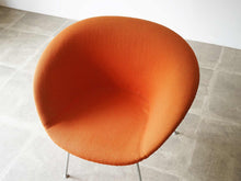 画像をギャラリービューアに読み込む, Arne Jacobsen FH3318 The Pot chair Fritz Hansen アルネ ヤコブセン フリッツハンセン製 ポットチェア オレンジ ラウンジチェア
