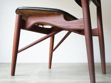 画像をギャラリービューアに読み込む, Finn Juhl Niels Vodder NV51 フィン ユール ニールス ヴォッダー  ヴィンテージ家具 チーク 革 レザー チェアのフレーム
