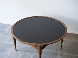 アイヴァンAヨハンソン ブラジリアンローズウッドの丸テーブル コーヒーテーブル Ejvind A.Johansson Reversable Table 北欧デザインのローテーブルの黒い天板