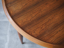 画像をギャラリービューアに読み込む, アイヴァンAヨハンソン ブラジリアンローズウッドの丸テーブル コーヒーテーブル Ejvind A.Johansson Reversable Table 北欧デザインのローテーブル ブラジリアンローズウッドの木目
