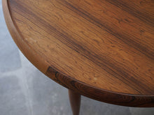 画像をギャラリービューアに読み込む, アイヴァンAヨハンソン ブラジリアンローズウッドの丸テーブル コーヒーテーブル Ejvind A.Johansson Reversable Table 北欧デザインのローテーブル 天板に白いシミ
