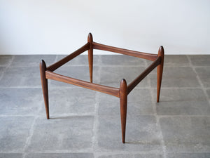アイヴァンAヨハンソン ブラジリアンローズウッドの丸テーブル コーヒーテーブル Ejvind A.Johansson Reversable Table 北欧デザインのローテーブルのフレームのみ