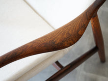 画像をギャラリービューアに読み込む, Finn Juhl Niels Vodder NV45 Chair Brazillian Rosewood フィン ユール ニルス ヴォッダー ブラジリアンローズウッド アームチェアの美しい肘掛け
