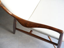 画像をギャラリービューアに読み込む, Finn Juhl Niels Vodder NV45 Chair Brazillian Rosewood フィン ユール ニルス ヴォッダー ブラジリアンローズウッド アームチェアの美しい肘掛け
