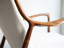 画像をギャラリービューアに読み込む, Finn Juhl Niels Vodder NV45 Chair Brazillian Rosewood フィン ユール ニルス ヴォッダー ブラジリアンローズウッド アームチェアの美しい肘掛け
