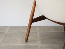 画像をギャラリービューアに読み込む, Finn Juhl Niels Vodder NV45 Chair Brazillian Rosewood フィン ユール ニルス ヴォッダー ブラジリアンローズウッド アームチェアの脚

