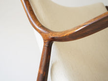 画像をギャラリービューアに読み込む, Finn Juhl Niels Vodder NV45 Chair Brazillian Rosewood フィン ユール ニルス ヴォッダー ブラジリアンローズウッド アームチェアの美しい肘掛け
