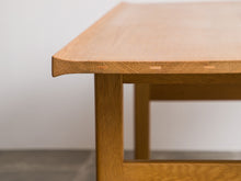 画像をギャラリービューアに読み込む, Tove &amp; Edvard Kindt-Larsen Model 125 Table
