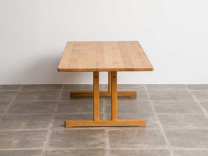 モーエンセンのテーブル5267横