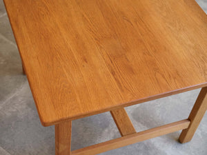 Børge Mogensen（ボーエ・モーエンセン）のオーク無垢材の正方形テーブルの天板
