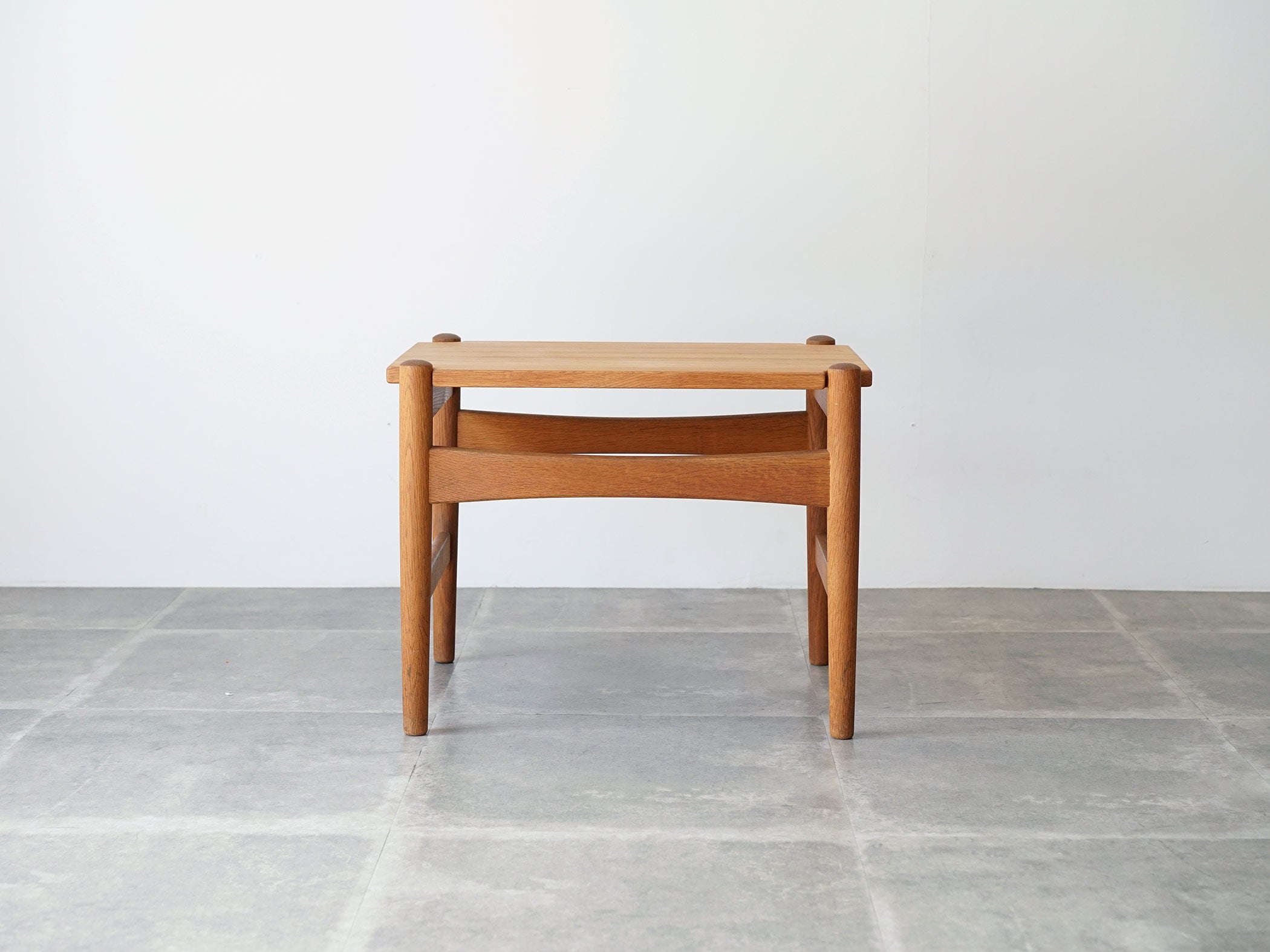 Hans J. Wegner（ハンス・J・ウェグナー）AT50 オーク無垢材の