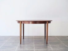 画像をギャラリービューアに読み込む, Danish furniture design Table

