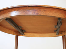 画像をギャラリービューアに読み込む, Danish furniture design Table
