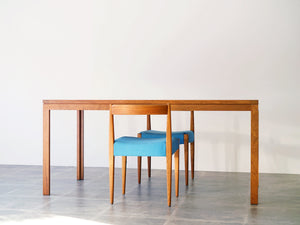 Christian Hvidt（クリスチャン・ヴィッツ）のダイニングテーブルとナナ・ディッツェルの椅子