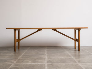モーエンセンのテーブル5268真横