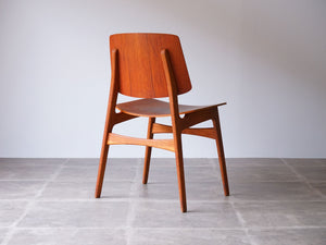 モーエンセンの椅子モデル155背面