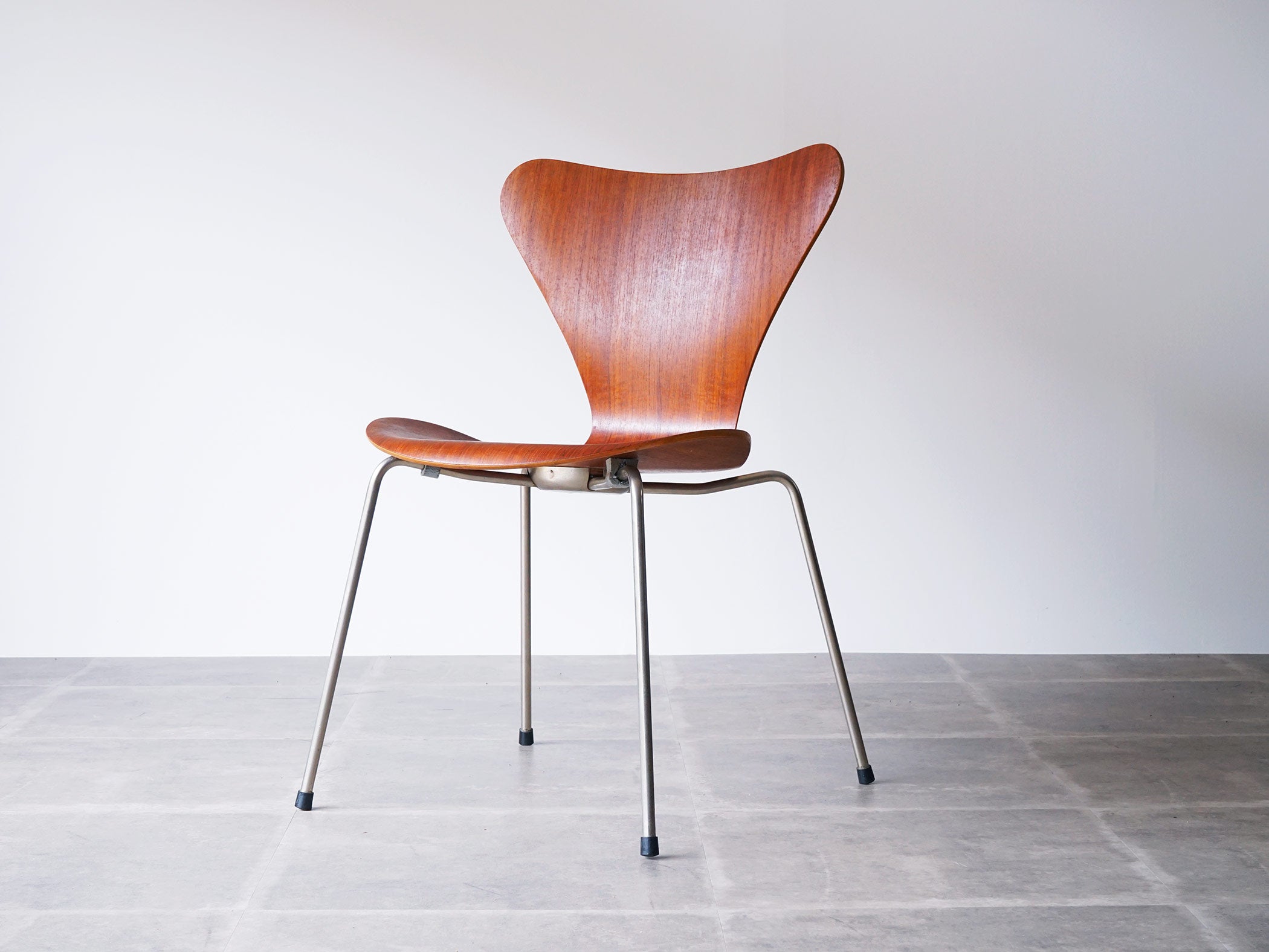 Arne Jacobsen Model 3107 Chair