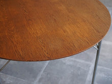 画像をギャラリービューアに読み込む, 北欧（ダイニング）ダイニング丸テーブルの天板のオークの木目
