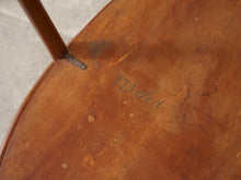 画像をギャラリービューアに読み込む, Anton Kildebergのコーヒーテーブルの裏面にモデル173のマーク

