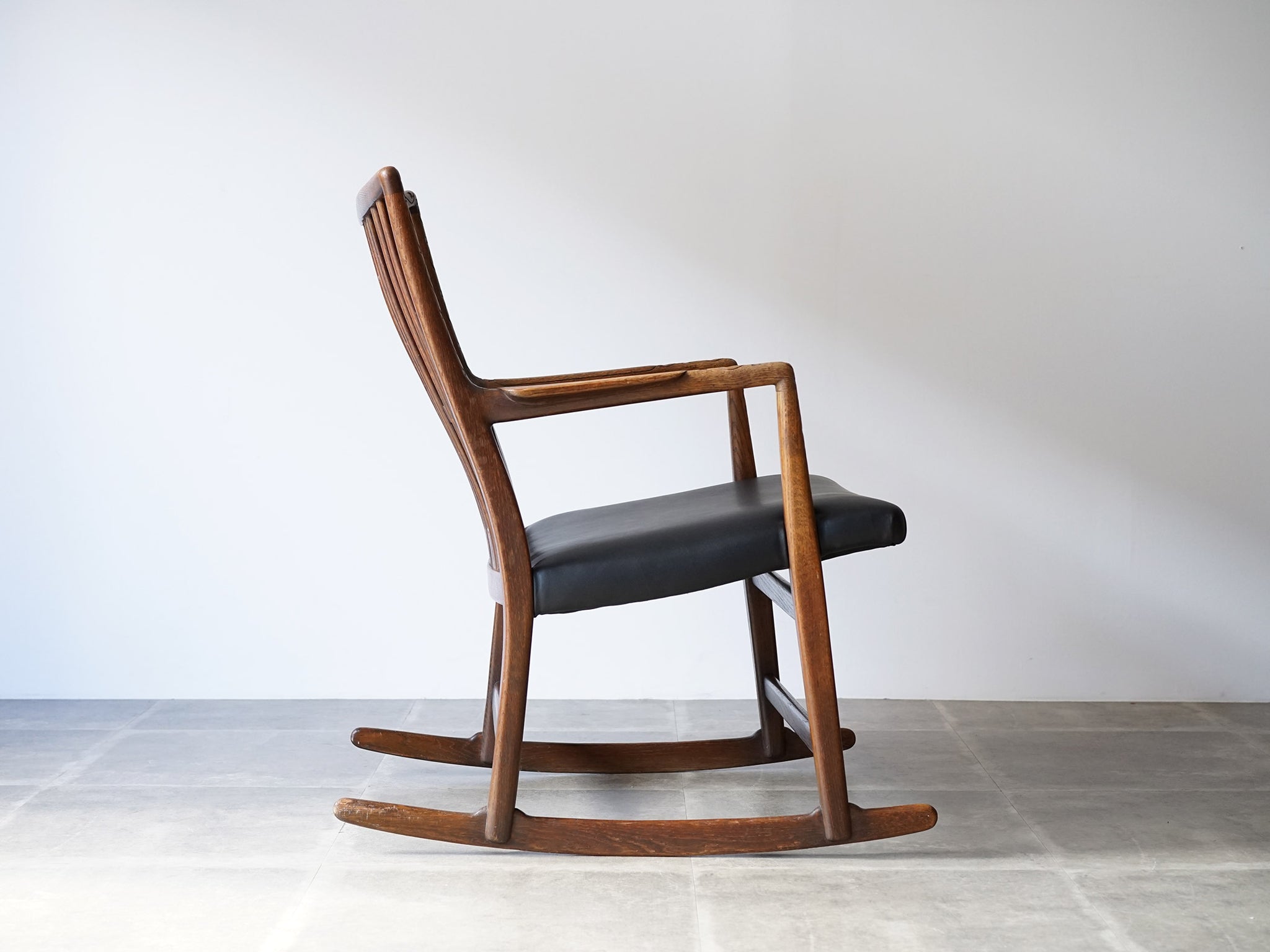 Hans J. Wegner（ハンス・J・ウェグナー) ML33 ロッキングチェア 黒