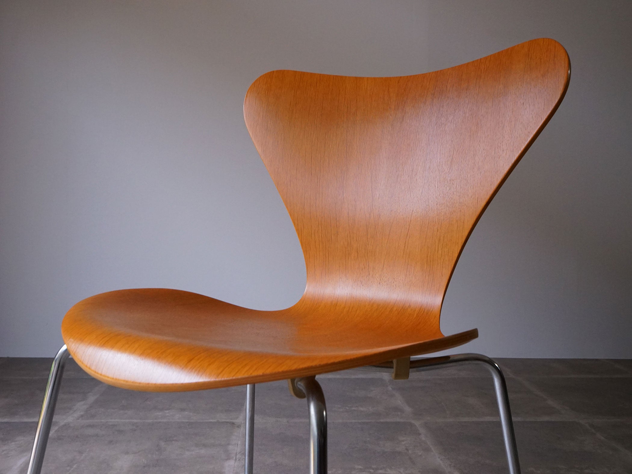 Arne Jacobsen（アルネ・ヤコブセン）Model 3107 セブンチェア オーク