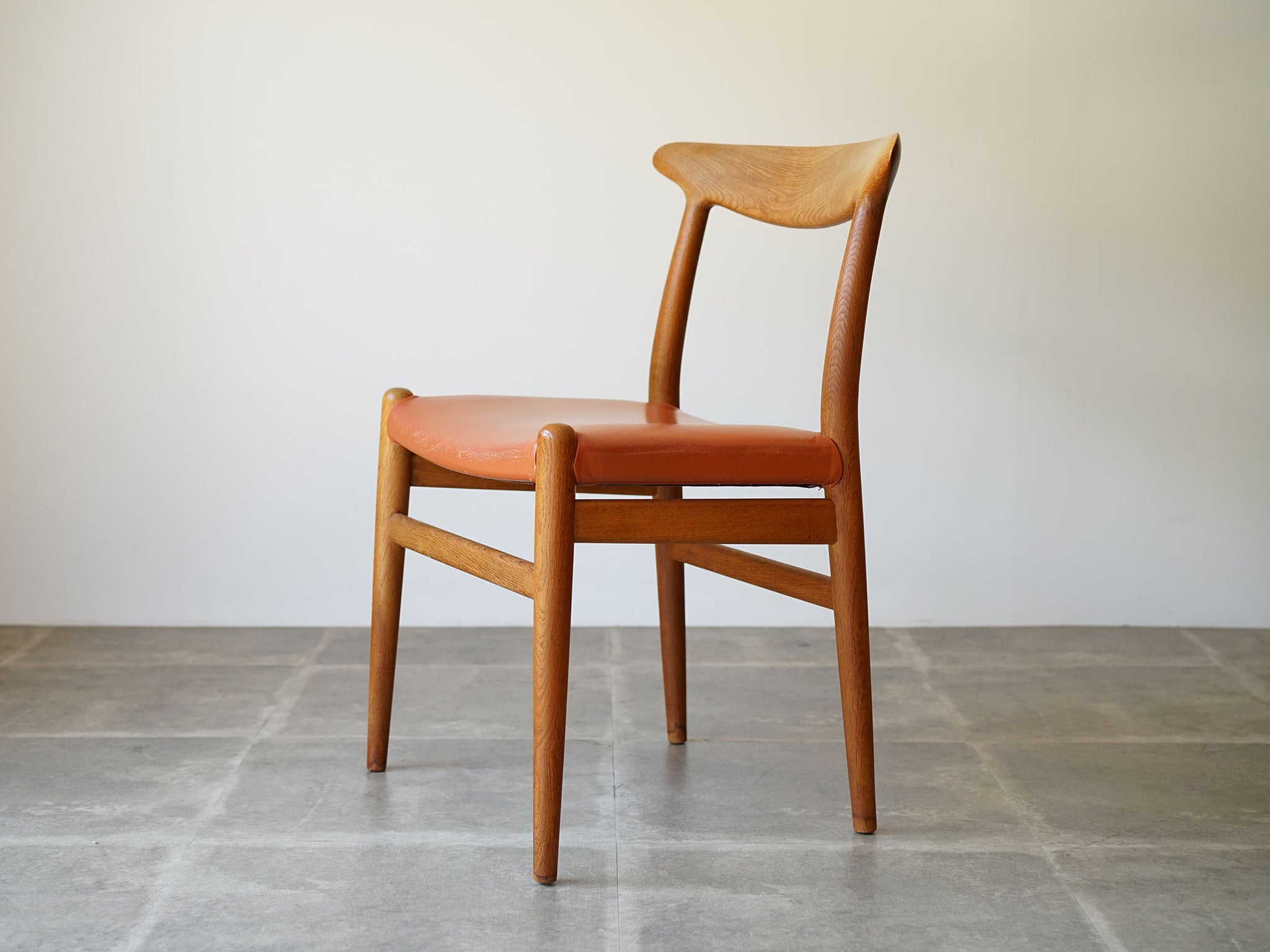 Hans J. Wegner（ハンス・J・ウェグナー) W2 チェア｜ 北欧家具